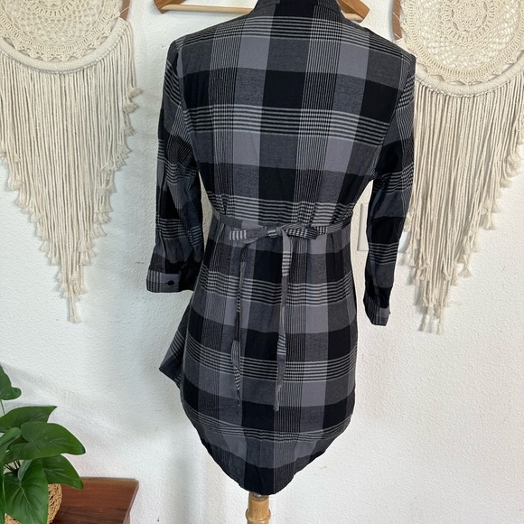 BDG Stylish Black and Gray Plaid Women's Dress 3/4 sleeve medium - Picture 4 of 6